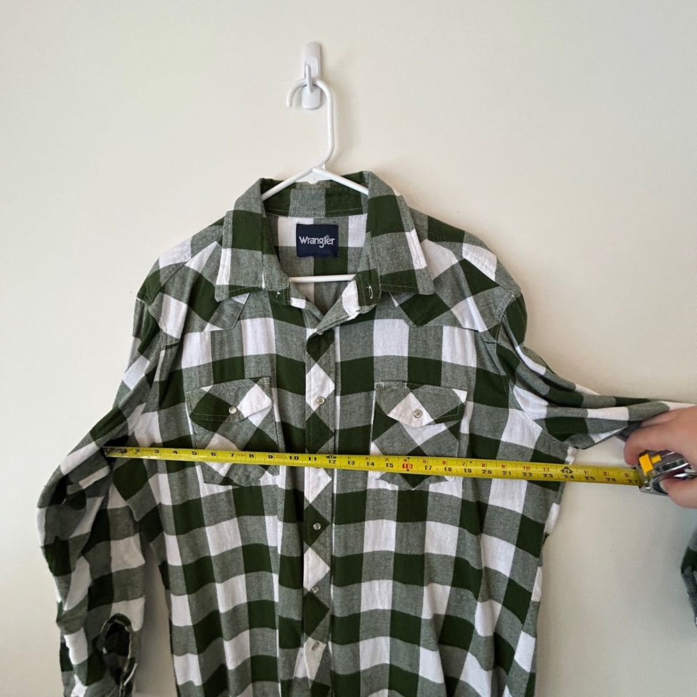Wrangler pearl-snap flannel - Picture 2 of 6